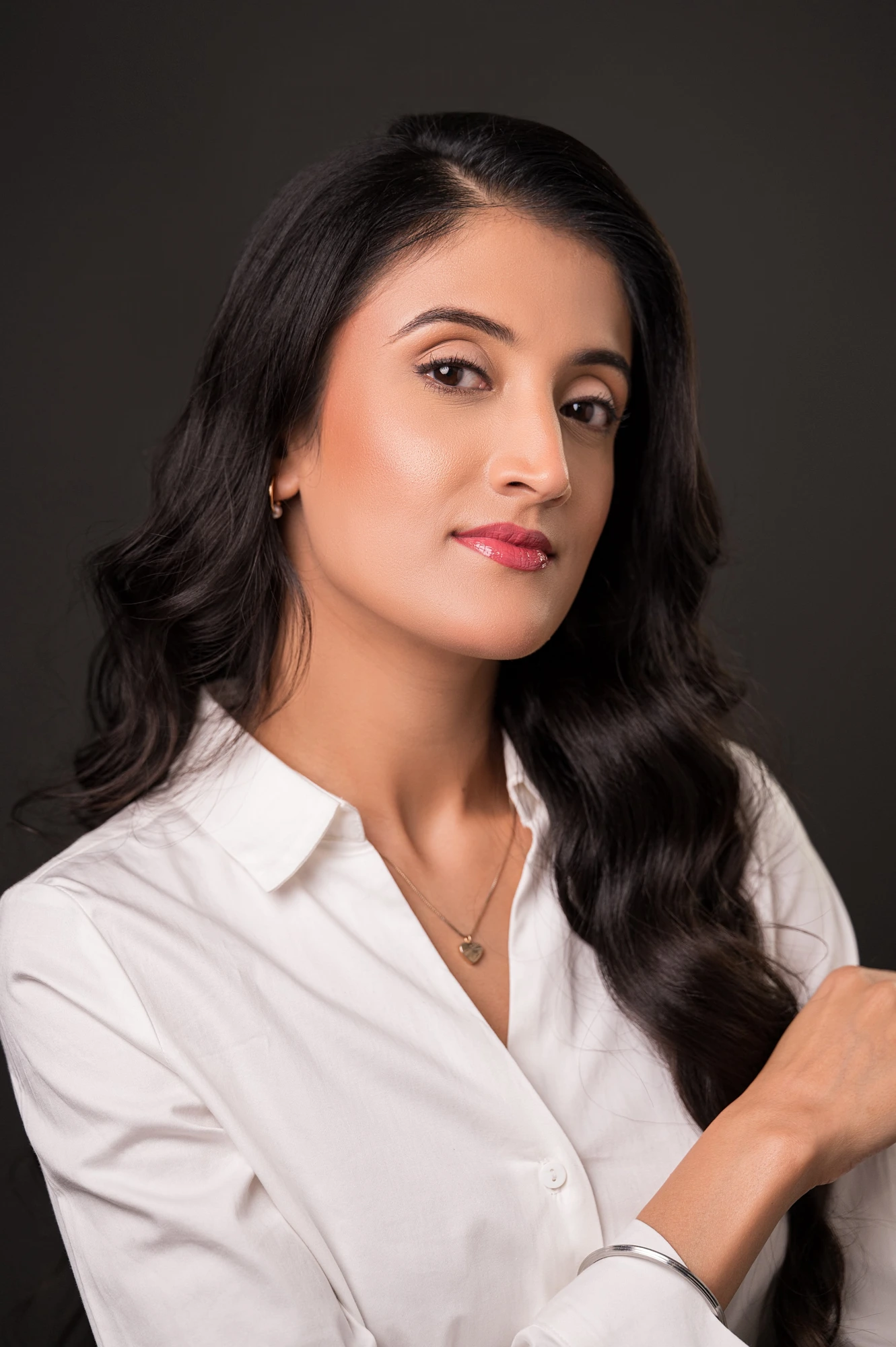Ishpreet Kaur — 1-on-1 Live Online Makeover Expert at Anand Tutorials